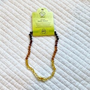 Momma Goose Baltic Amber baby teething necklace new